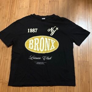 1987 Bronx Black and Gold Graphic Tee 100% Cotton L